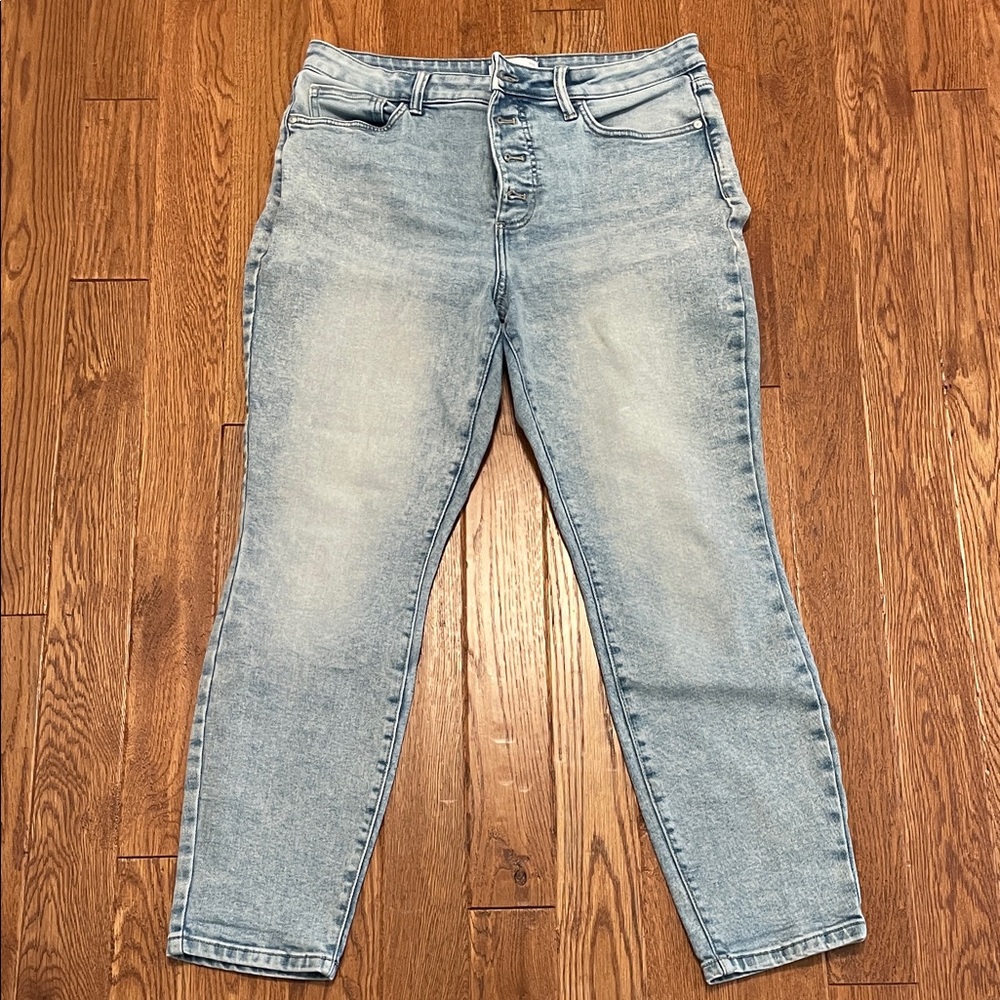 LC Lauren Conrad Light Wash Buttonfly Skinny Ankle Jeans